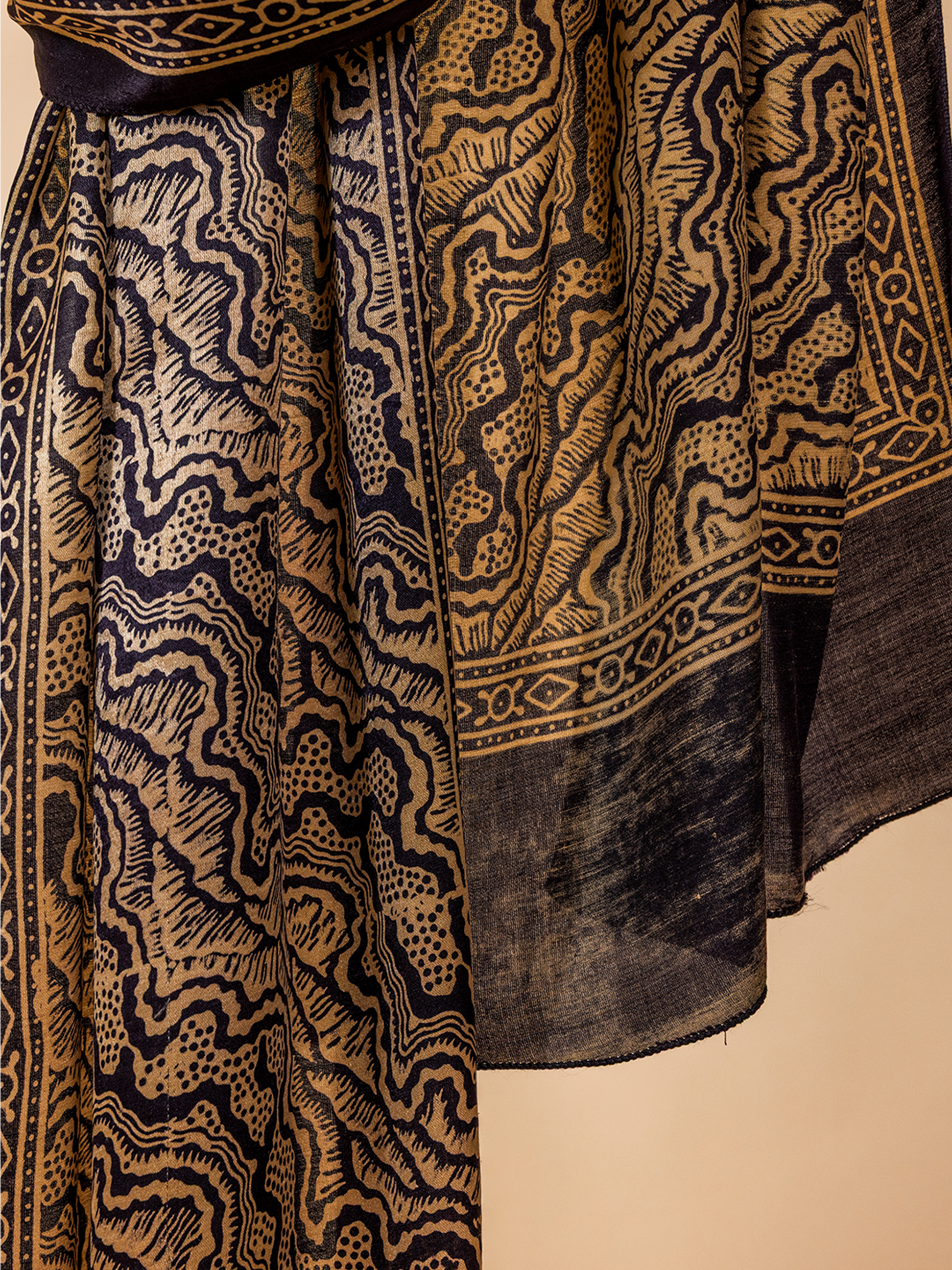 Ajrakh Silk Stole Black & White