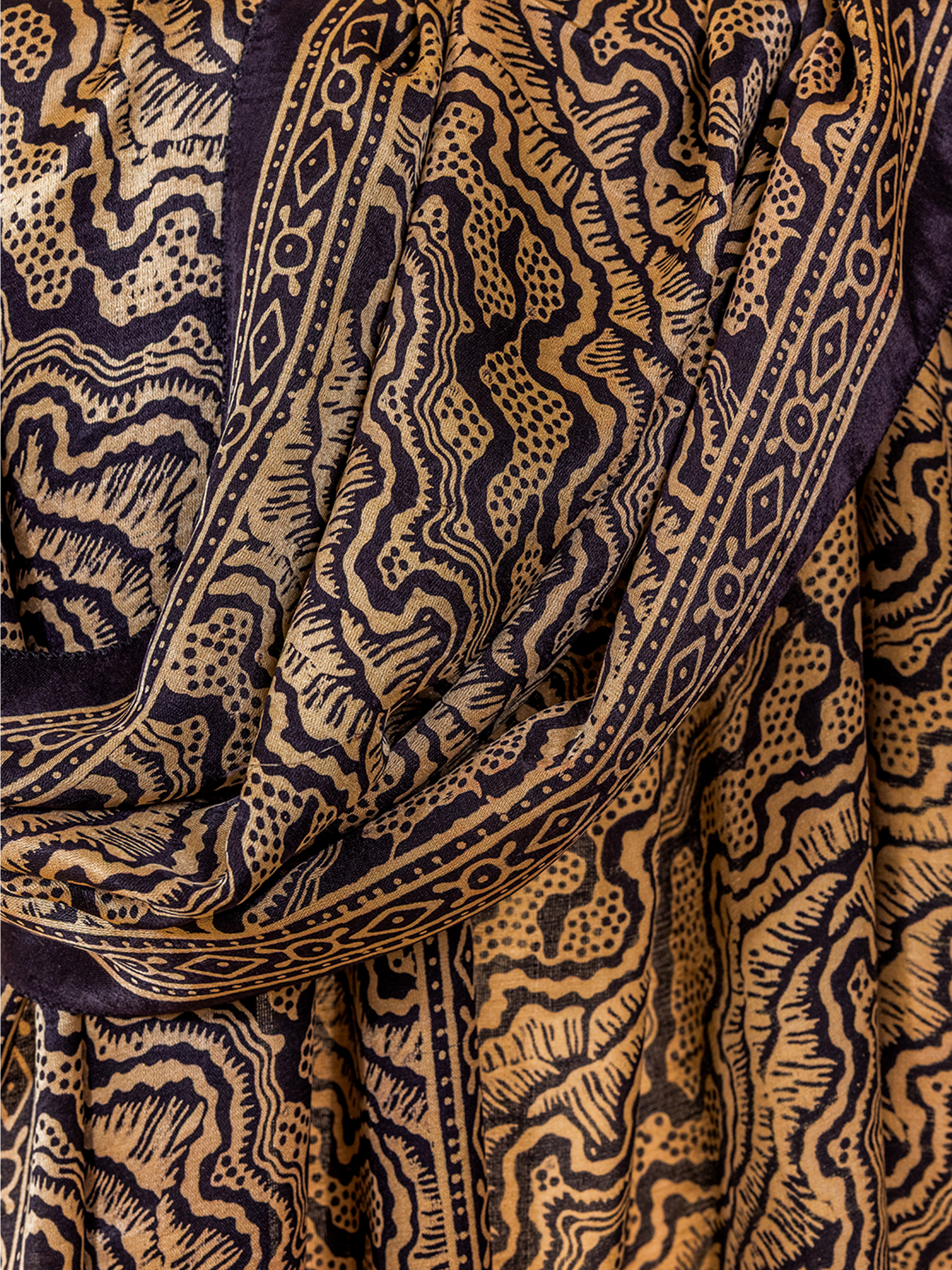 Ajrakh Silk Stole Black & White